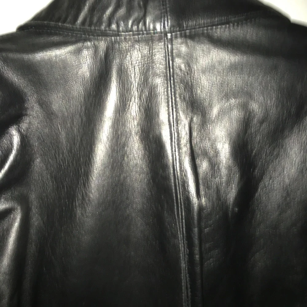 Wilson’s Leather form fitting jacket - Picture 7 of 10